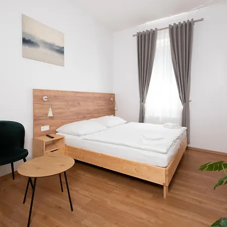 Moveinn 3* Prague