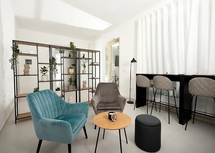 게스트하우스 Moveinn 3*